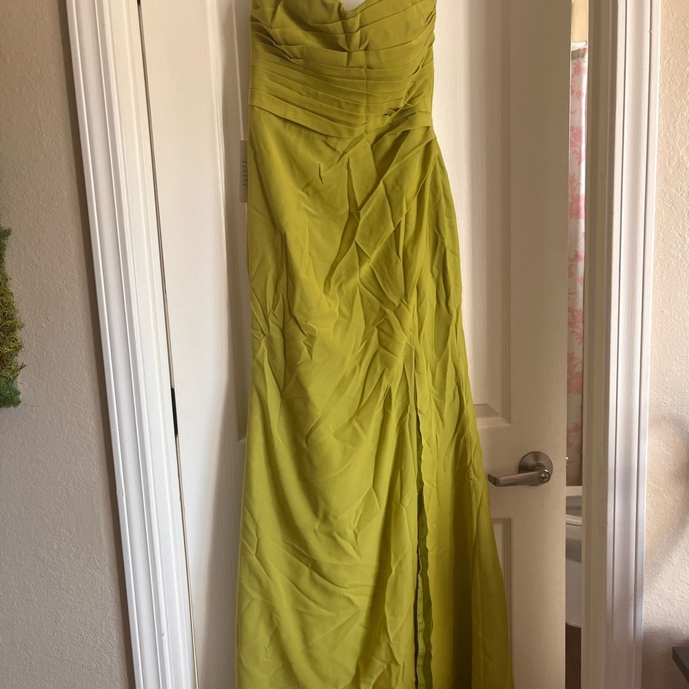 Chic Strapless Lime Dress